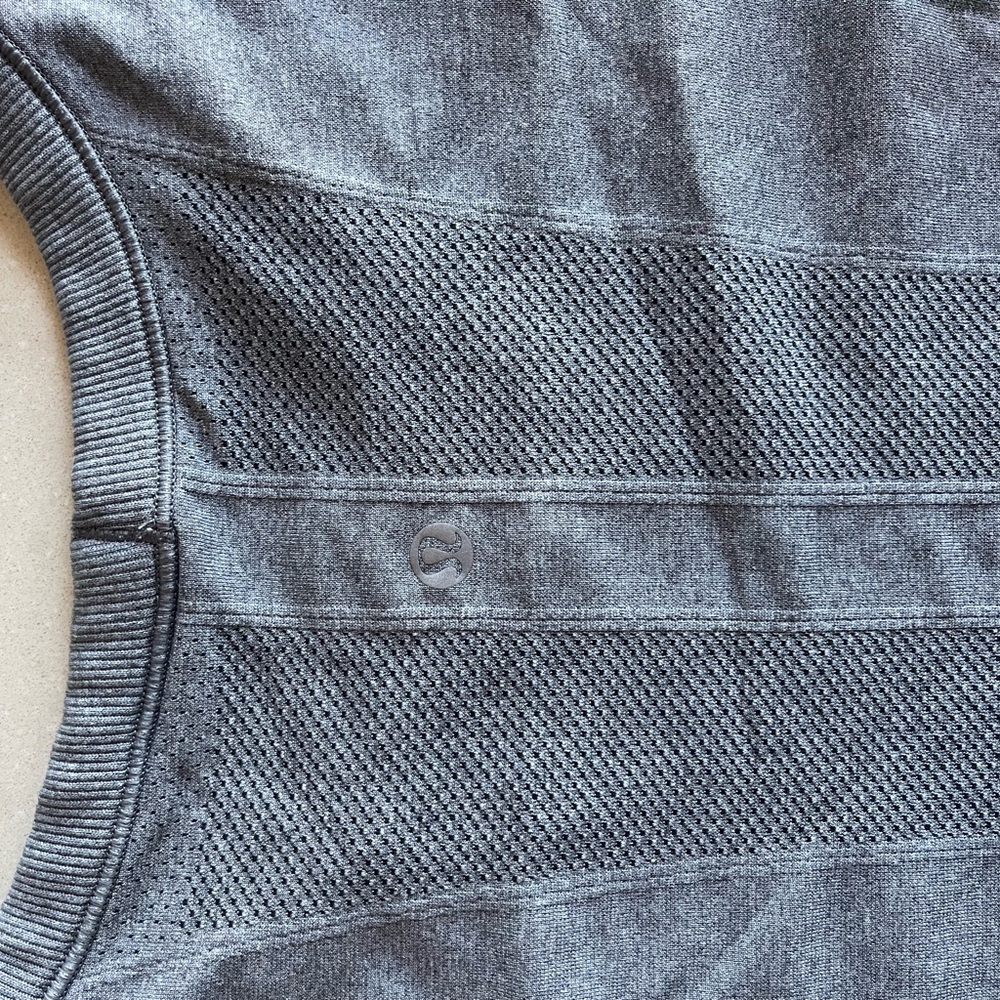 lululemon size 6 top - Picture 2 of 4